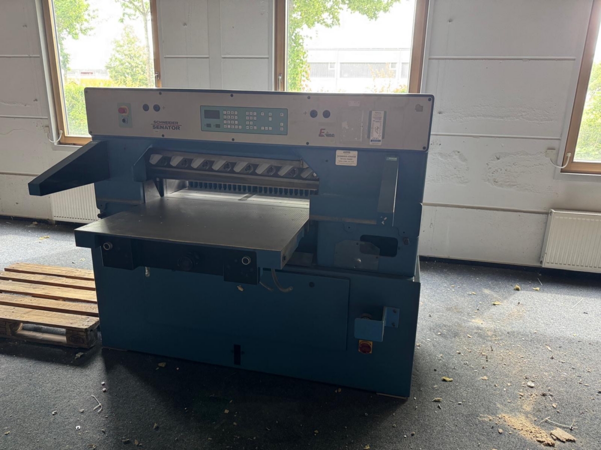 SCHNEIDER SENATOR 92 E-Line